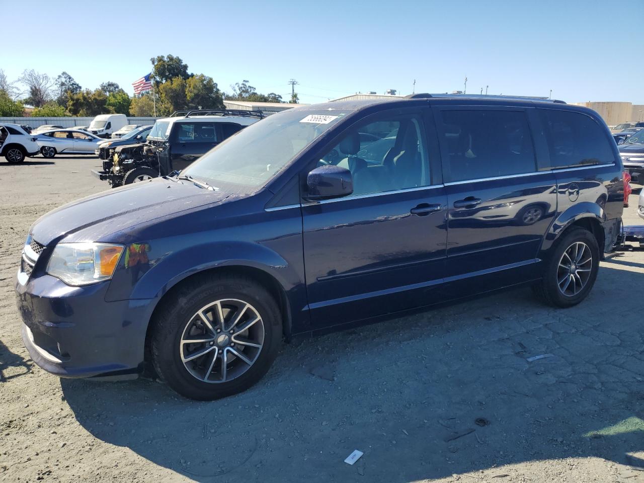 VIN 2C4RDGCG5HR638999 2017 DODGE CARAVAN no.1