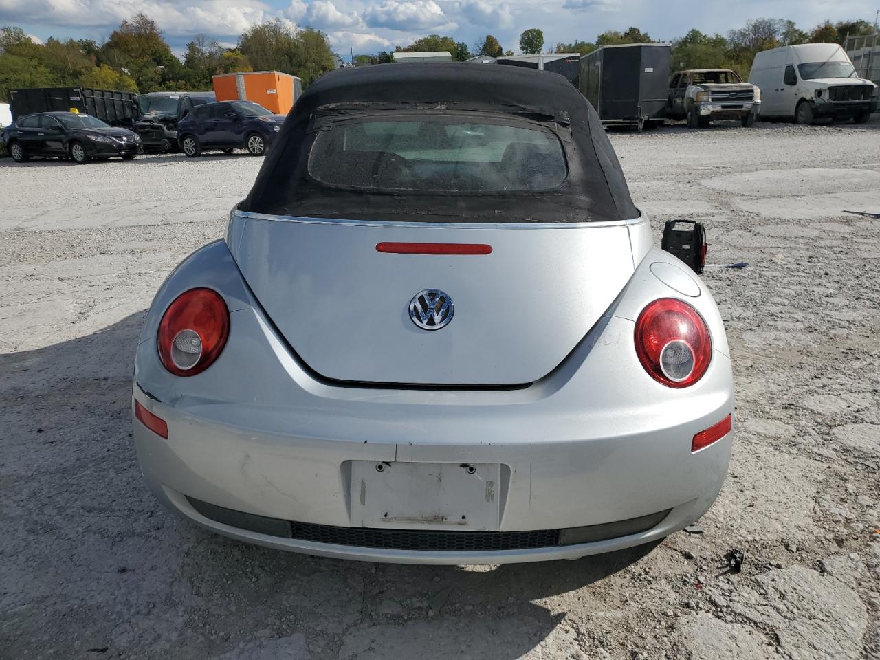 2006 Volkswagen New Beetle Convertible Option Package 1 VIN: 3VWRF31Y96M328760 Lot: 75808824