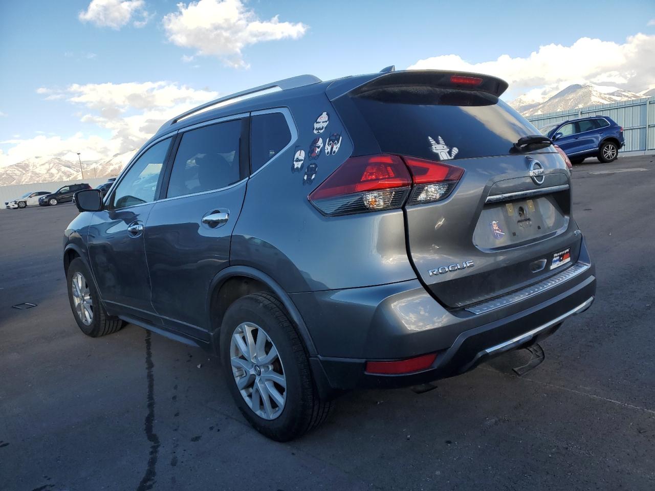 2018 Nissan Rogue - Image 2