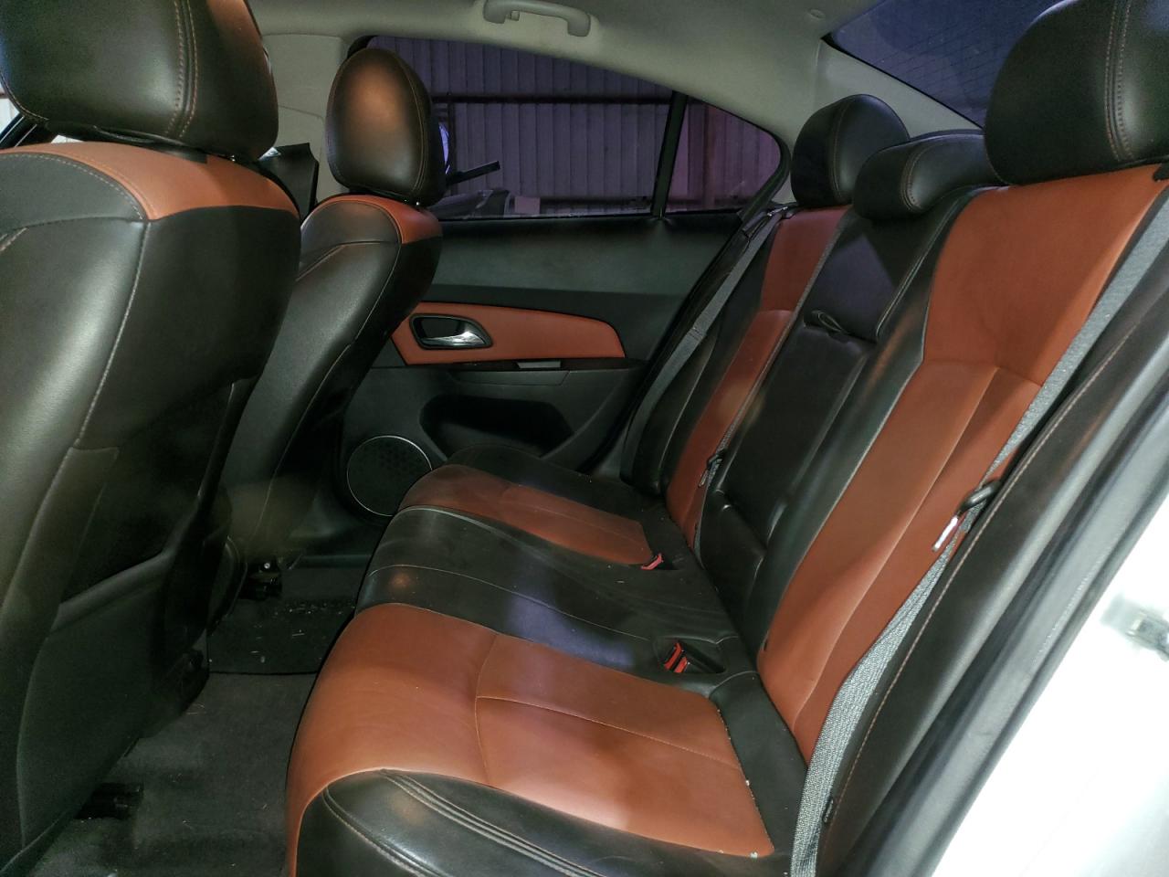 2011 Chevrolet Cruze - Image 10