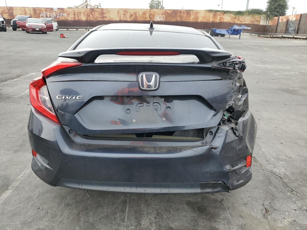 2HGFC2F71JH571674 2018 Honda Civic Ex