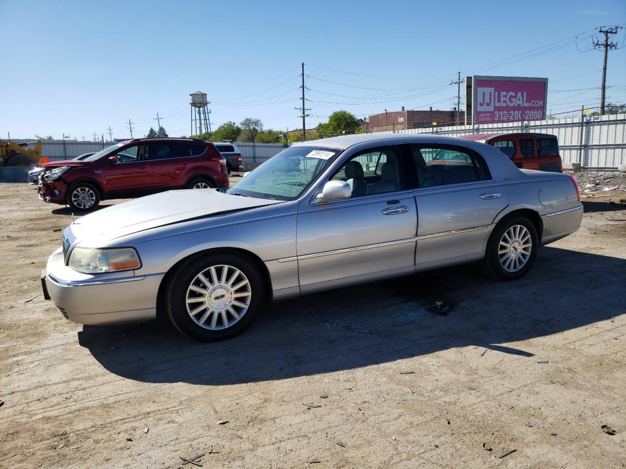 2003 Lincoln Town Car - Image 1