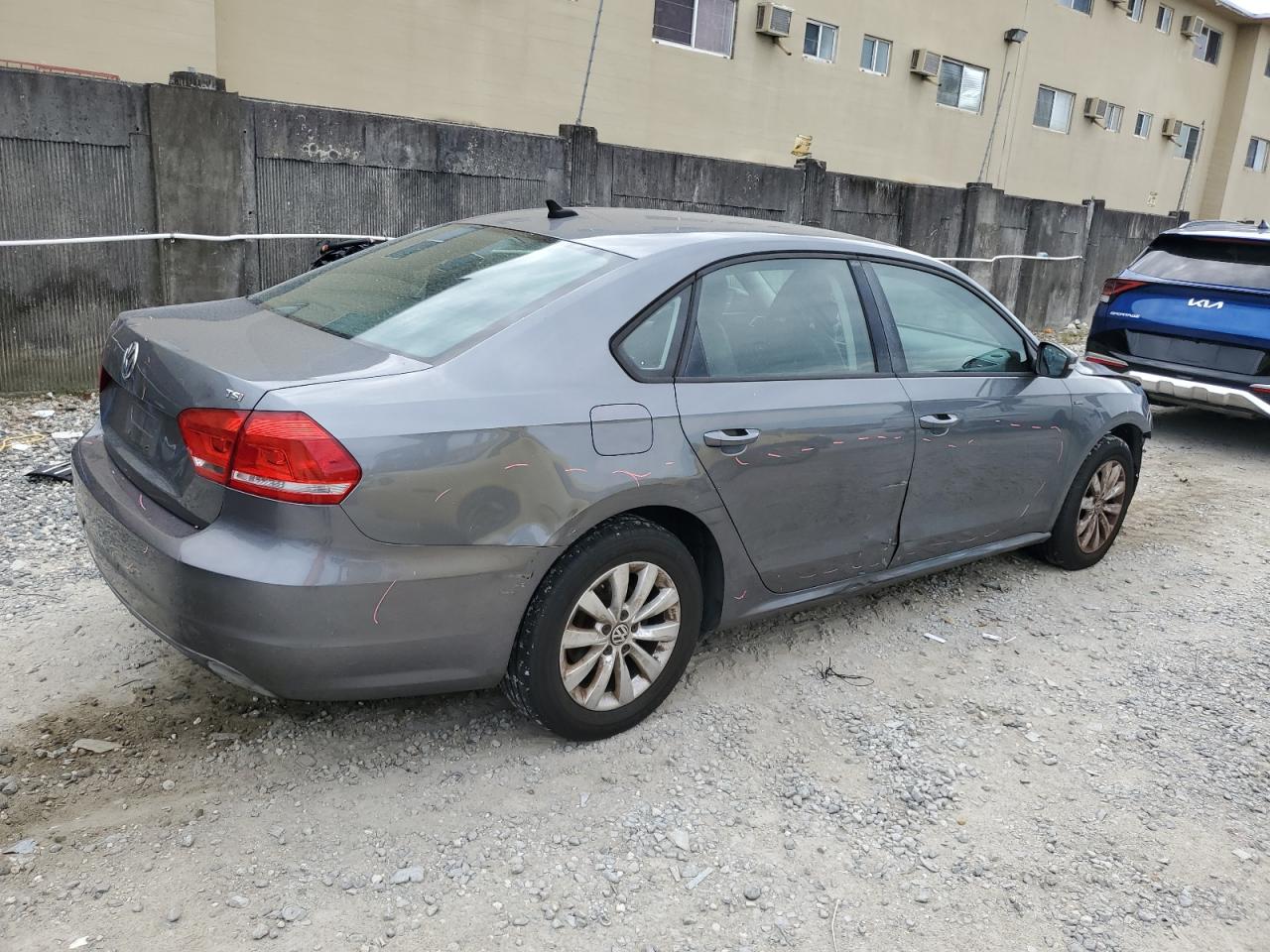 2014 Volkswagen Passat - Image 3