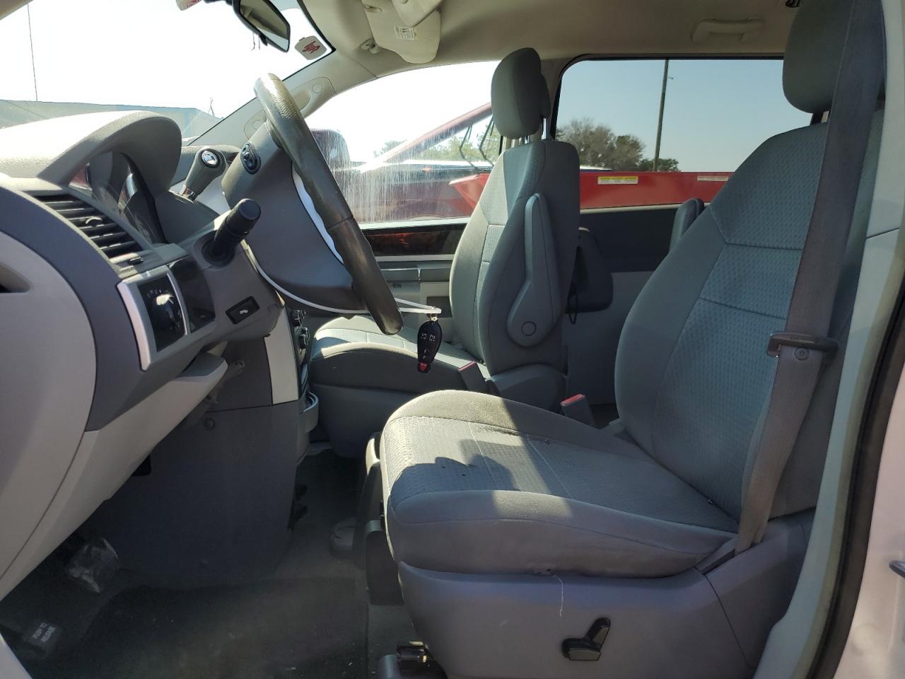 2010 Dodge Grand Caravan Sxt VIN: 2D4RN5D10AR484593 Lot: 76064074