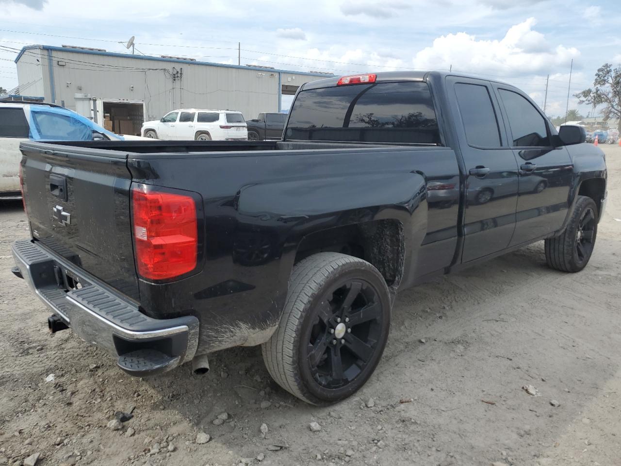 2014 Chevrolet Silverado - Image 3