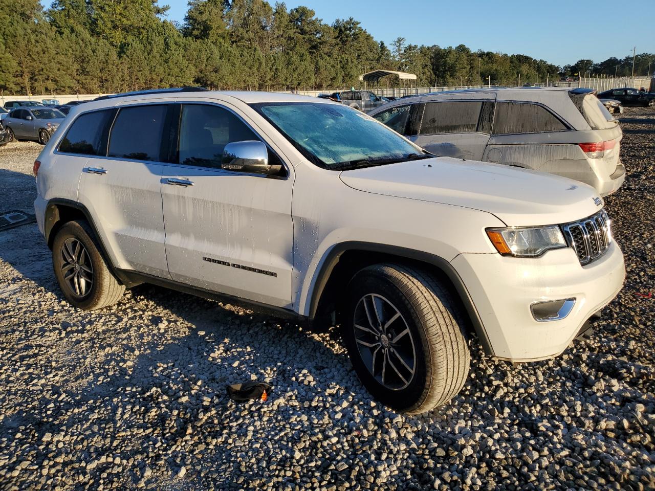 2018 Jeep Grand Cherokee - Image 4