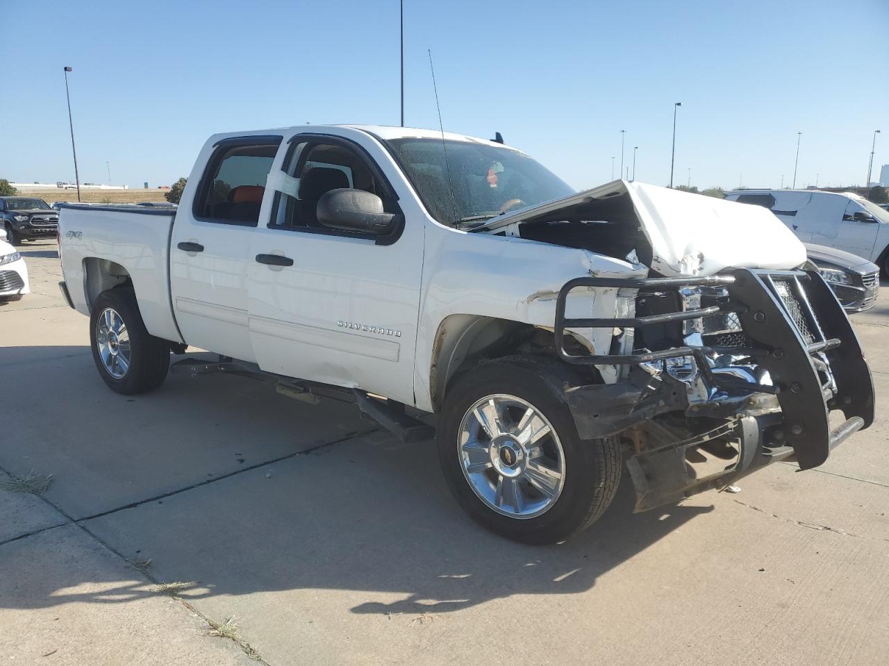 2011 Chevrolet Silverado - Image 4