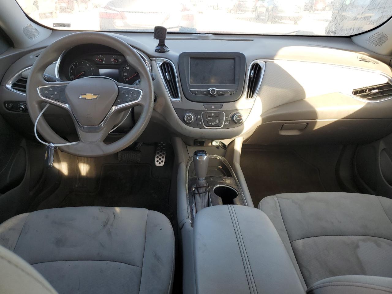 2016 Chevrolet Malibu - Image 8