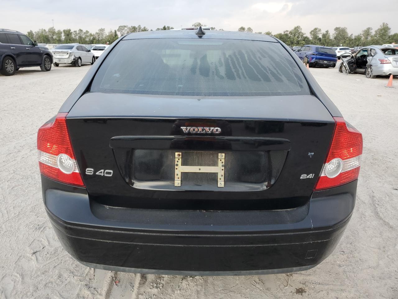 2005 Volvo S40 2.4I VIN: YV1MS382852110481 Lot: 78504454