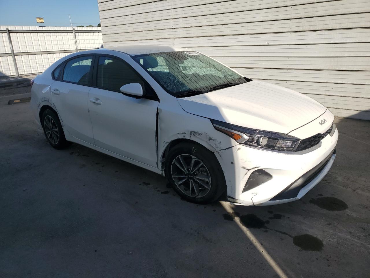 2023 Kia Forte - Image 4