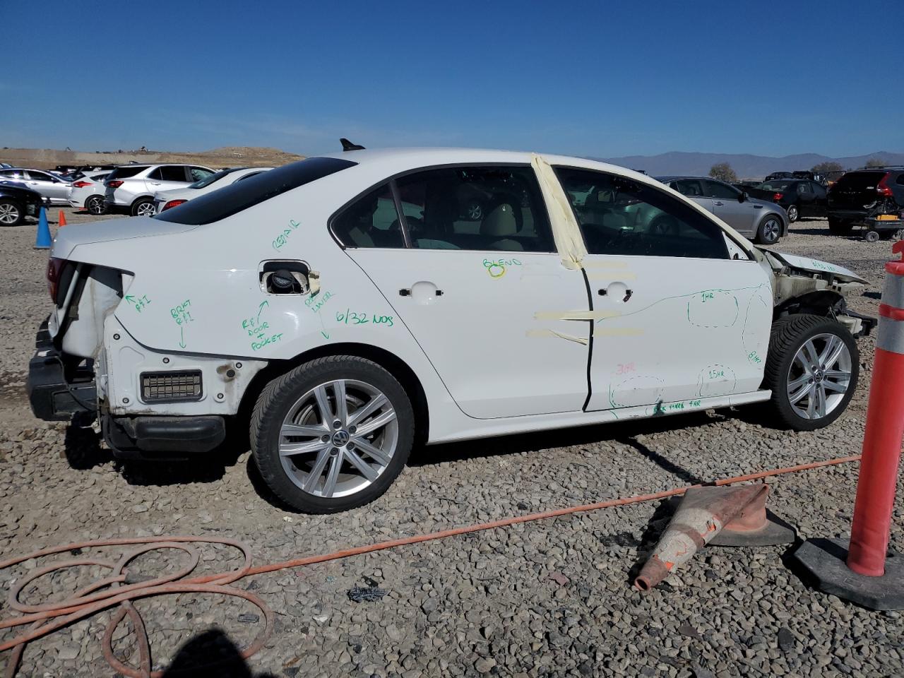 2015 Volkswagen Jetta - Image 3