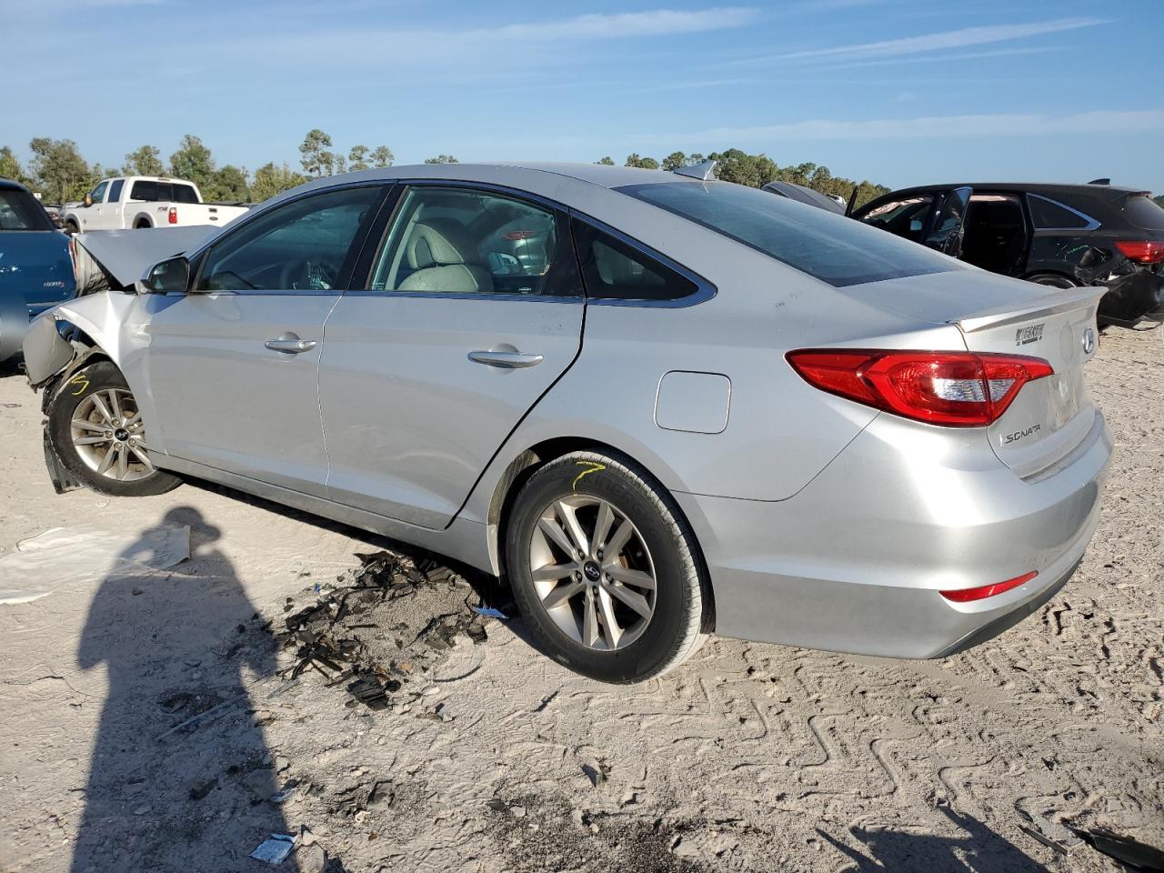 2015 Hyundai Sonata - Image 2