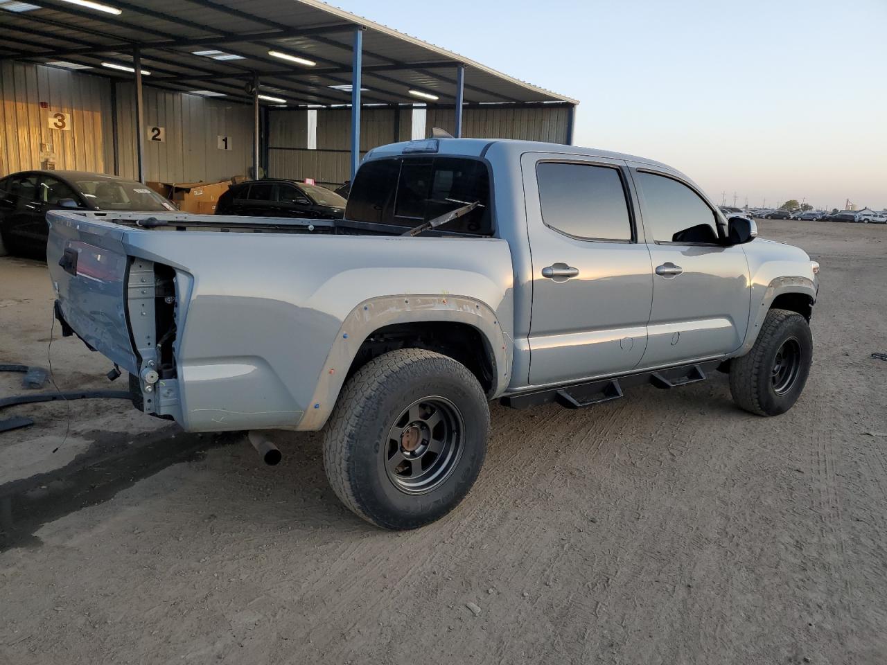 2019 Toyota Tacoma - Image 3