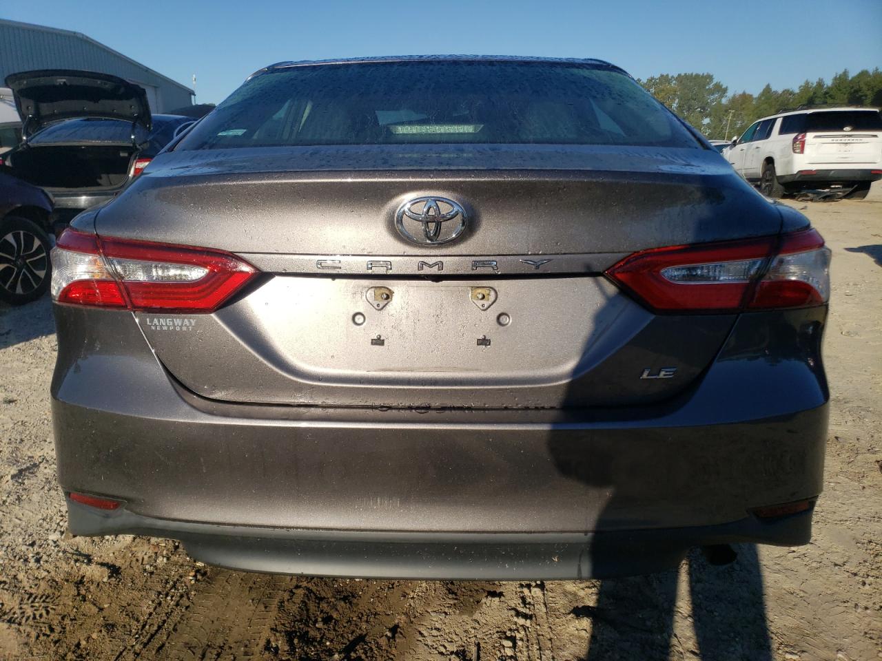 4T1B11HK5JU024270 2018 Toyota Camry L