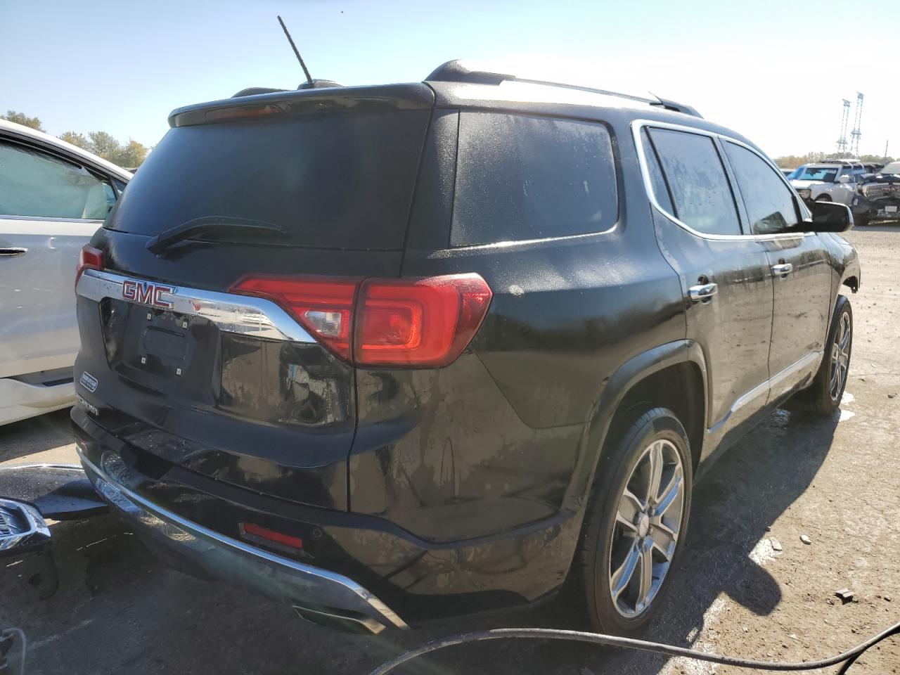 2017 GMC Acadia - Image 3