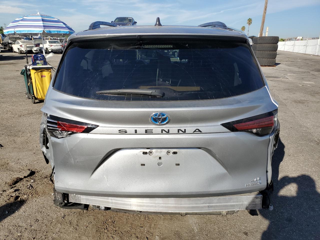 5TDJRKEC6NS097637 2022 Toyota Sienna Xle