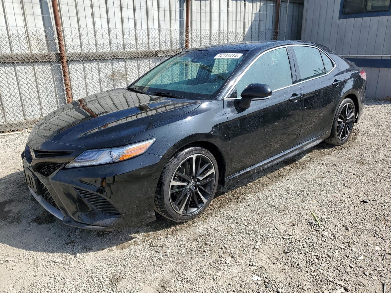 4T1B61HK9JU121568 2018 TOYOTA CAMRY - Image 1