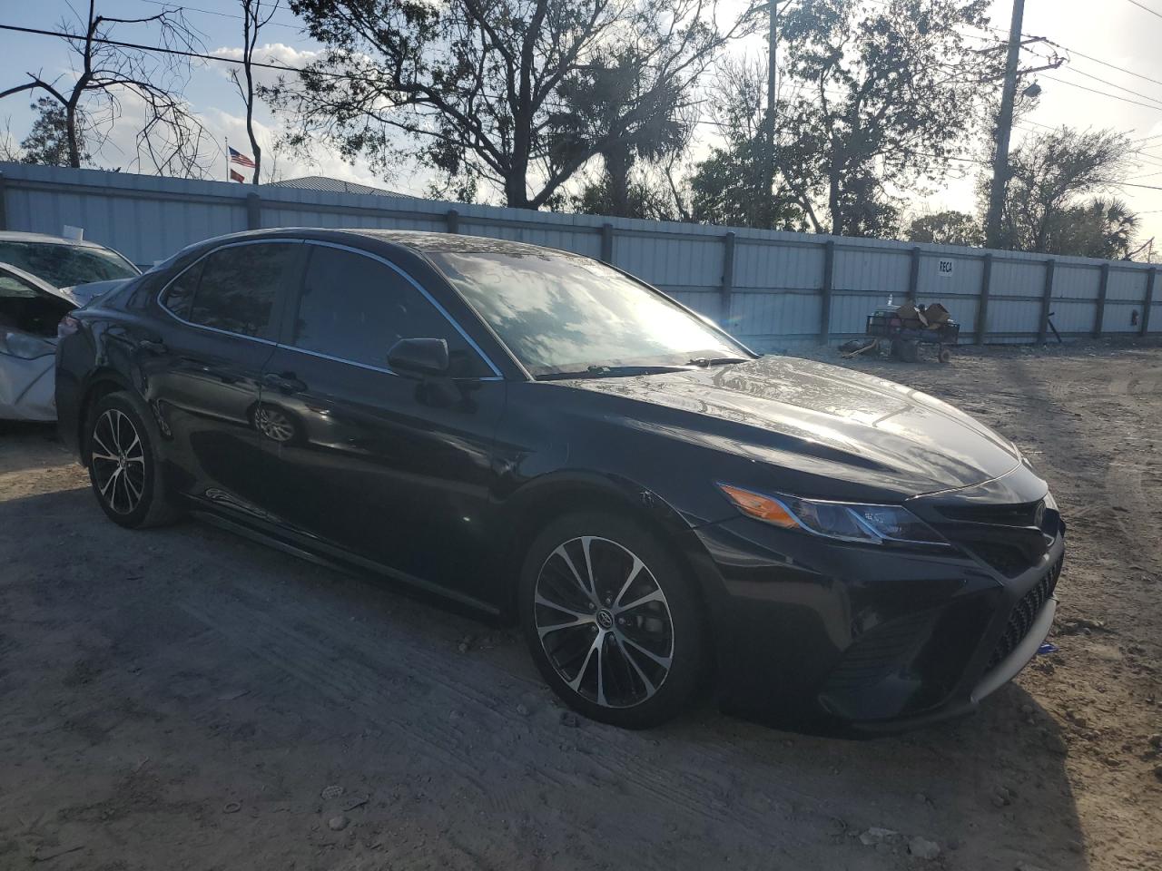 2020 Toyota Camry - Image 4