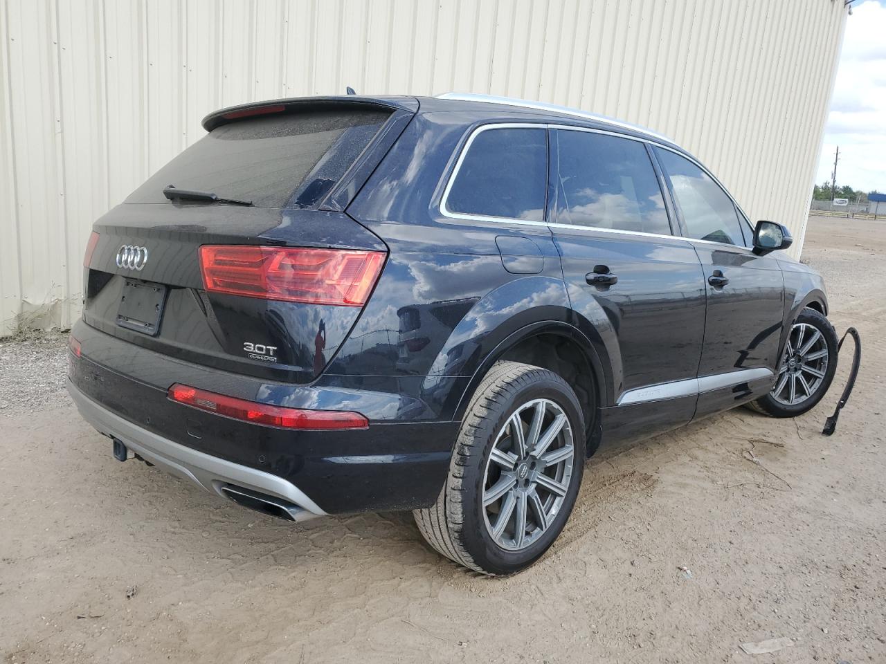 2018 Audi Q7 - Image 3