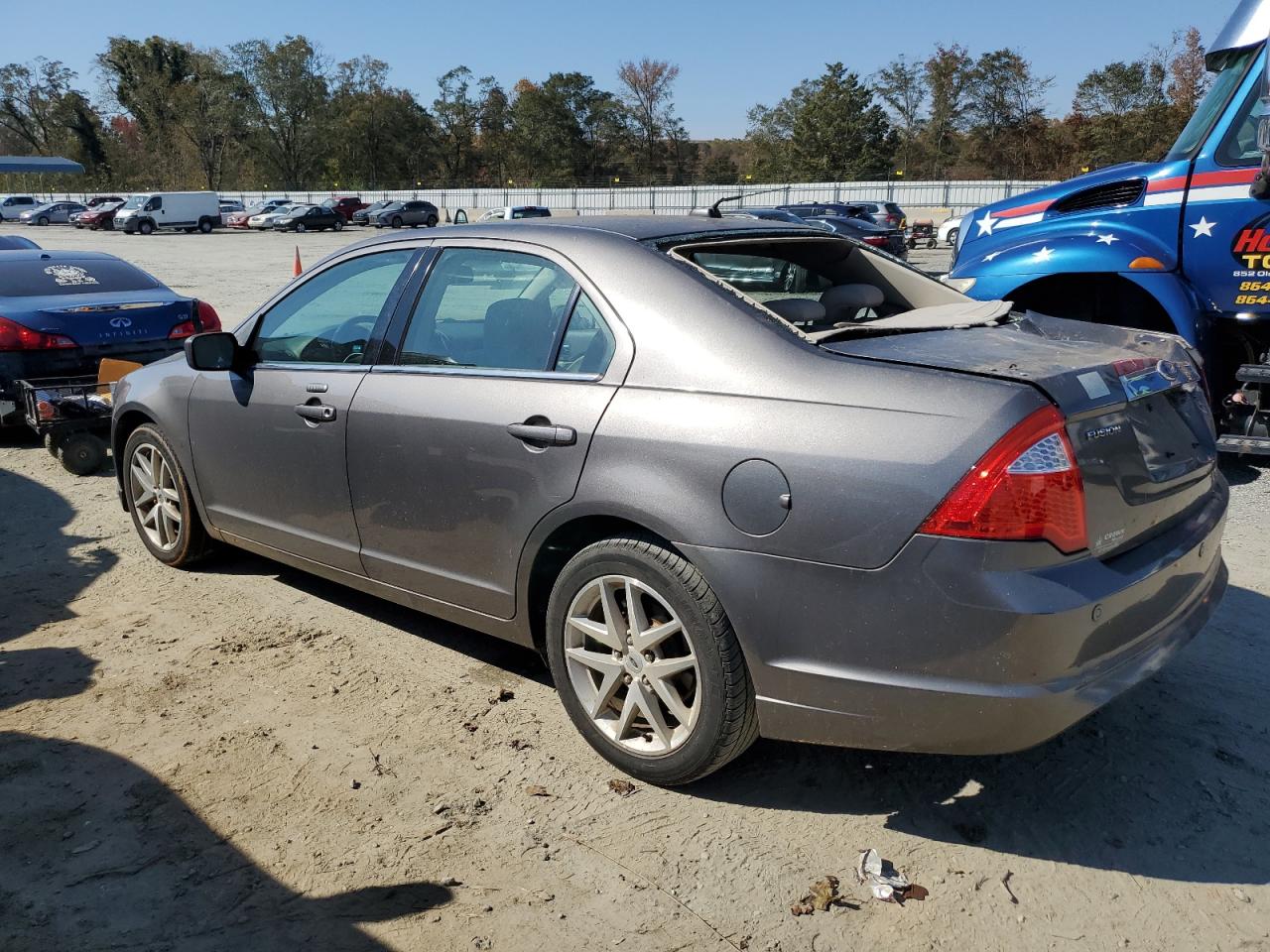 2010 Ford Fusion - Image 2