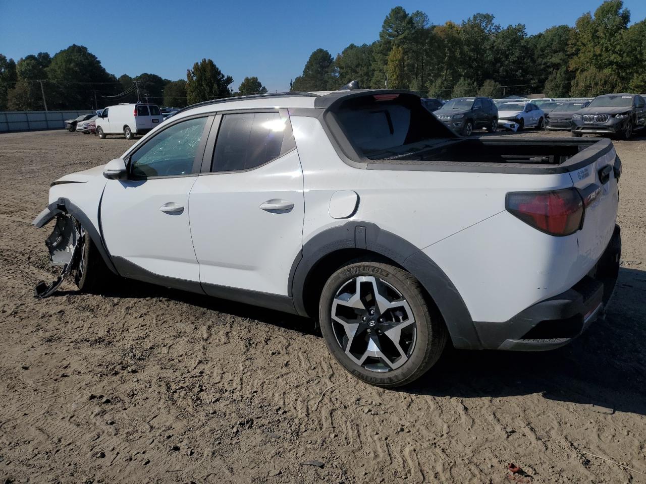 2022 Hyundai Santa Cruz - Image 2