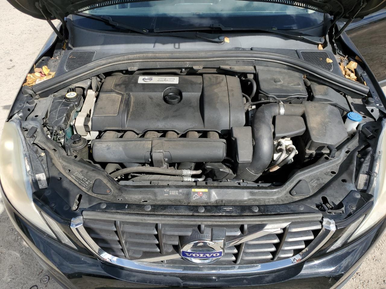 2018 Volvo XC60 - Image 12