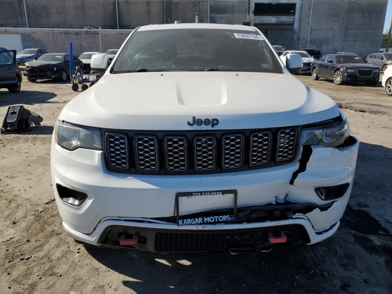 2020 Jeep Grand Cherokee - Image 5
