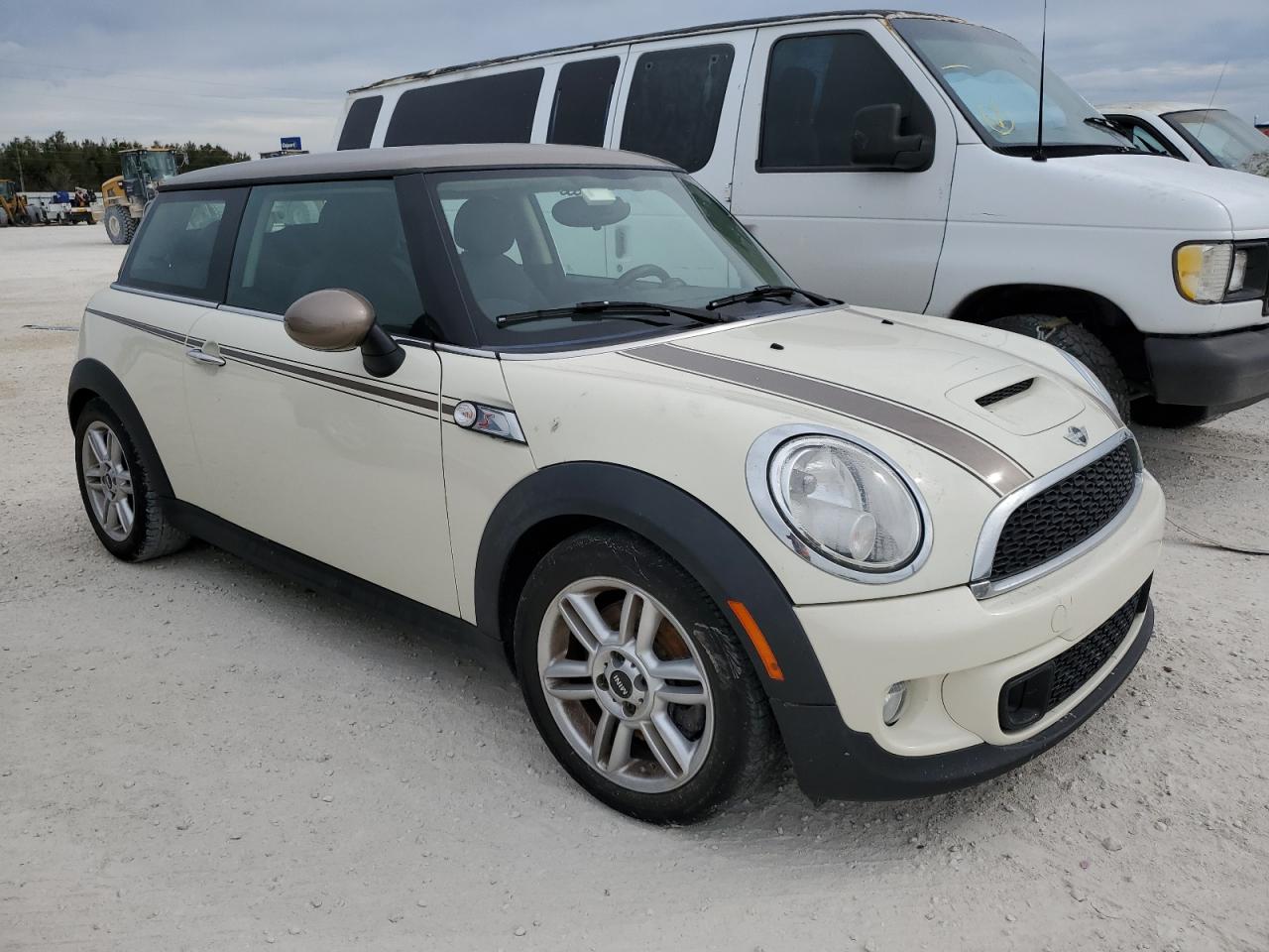 2013 MINI Cooper - Image 4