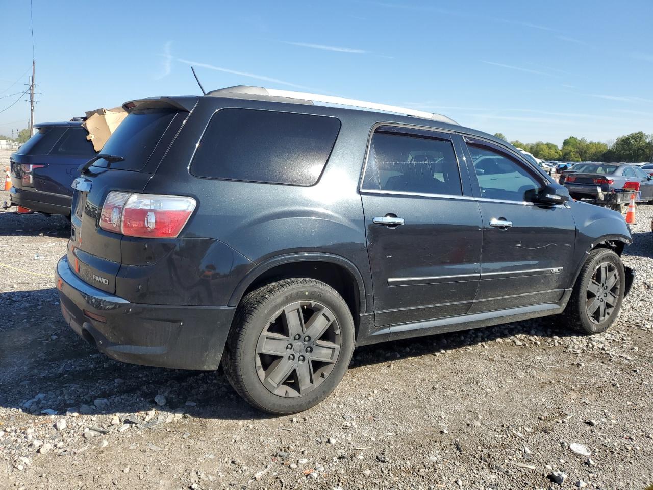 2011 GMC Acadia - Image 3