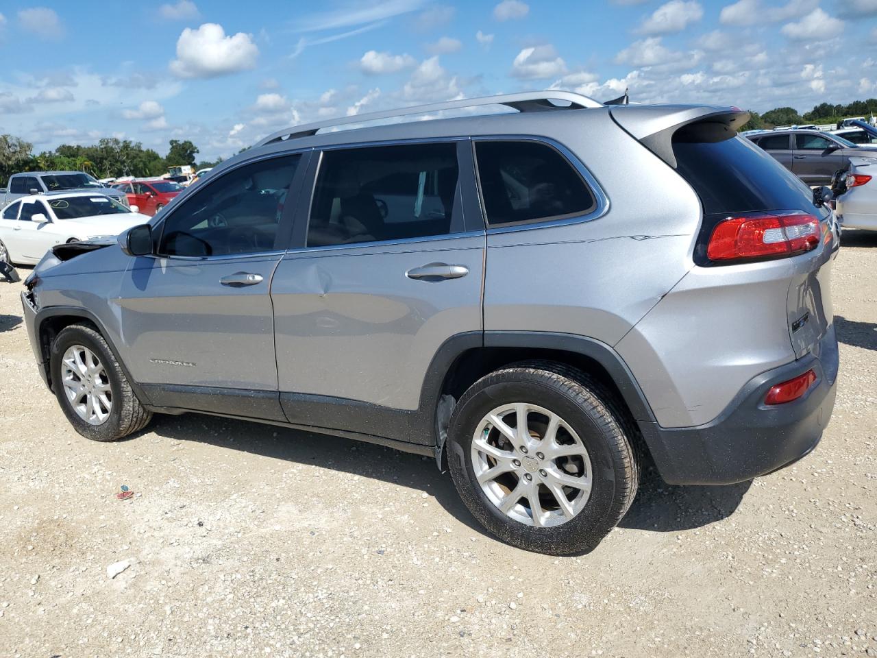 2017 Jeep Grand Cherokee - Image 2