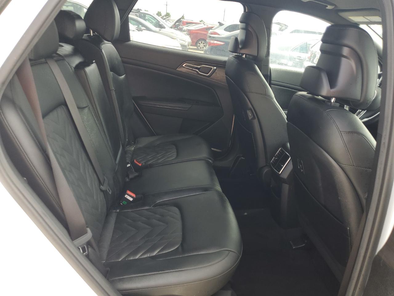 2023 Kia Sportage - Image 11