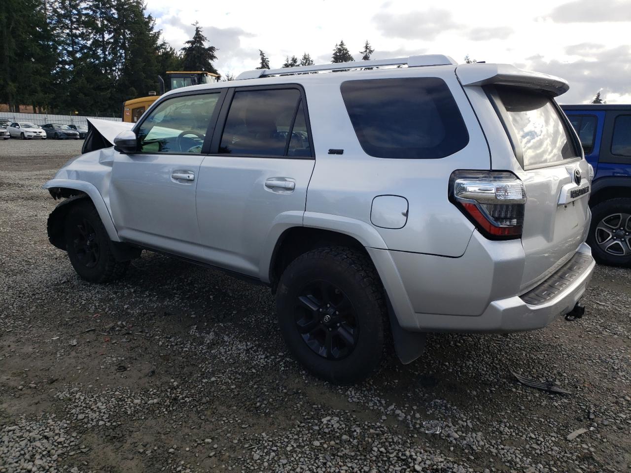 VIN JTEBU5JR3H5422894 2017 TOYOTA 4RUNNER no.2