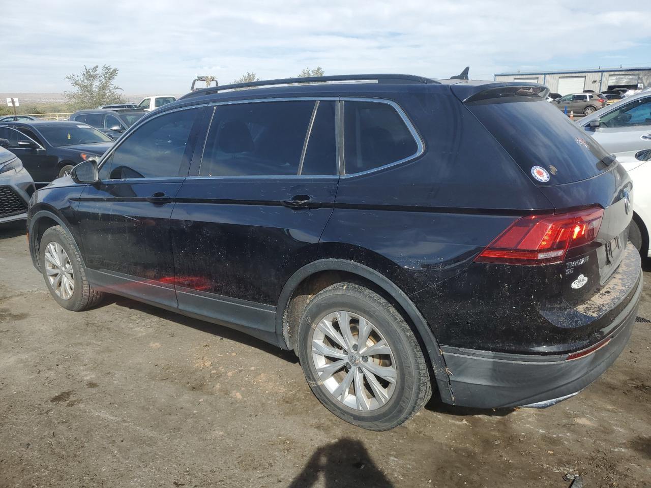 2019 Volkswagen Tiguan - Image 2