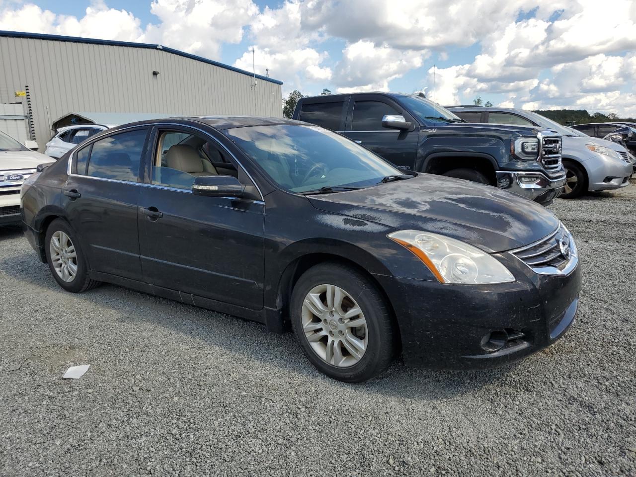 2010 Nissan Altima - Image 4