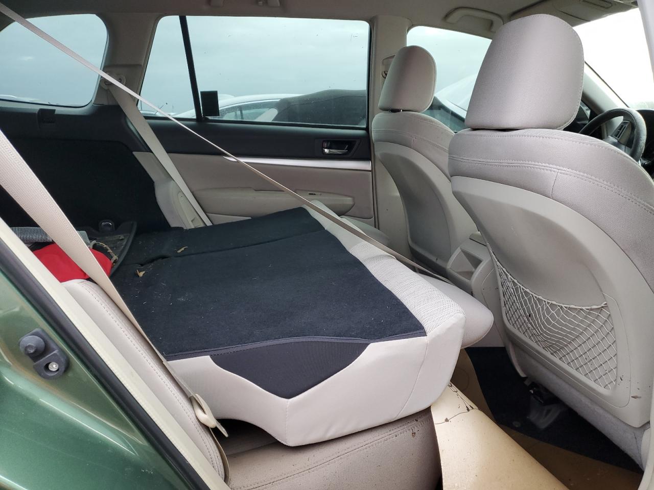 2013 Subaru Outback - Image 11