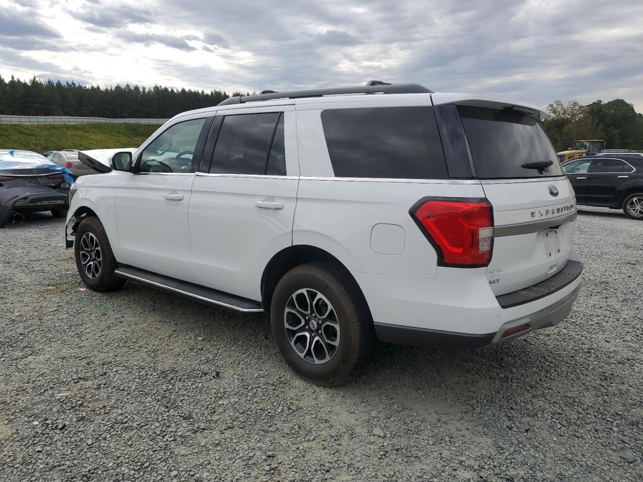 2023 Ford Expedition - Image 2