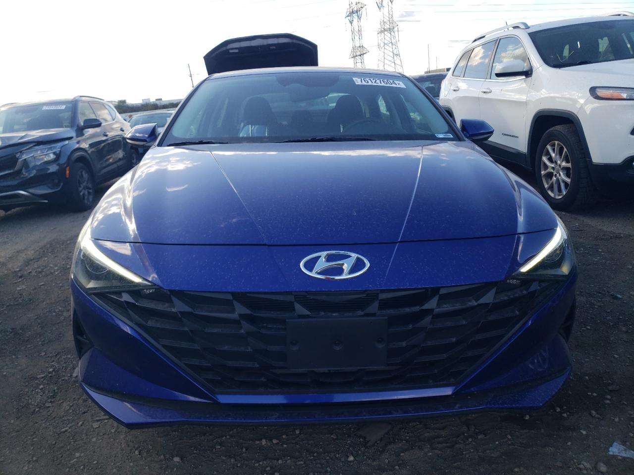 2022 Hyundai Elantra - Image 5