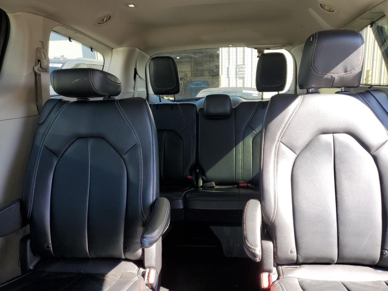 2022 Chrysler Pacifica - Image 10