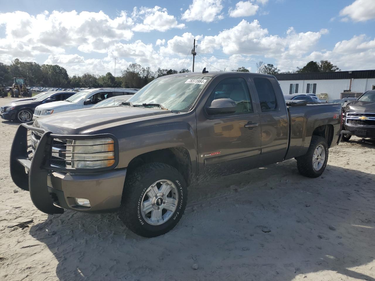 2007 Chevrolet Silverado - Image 1