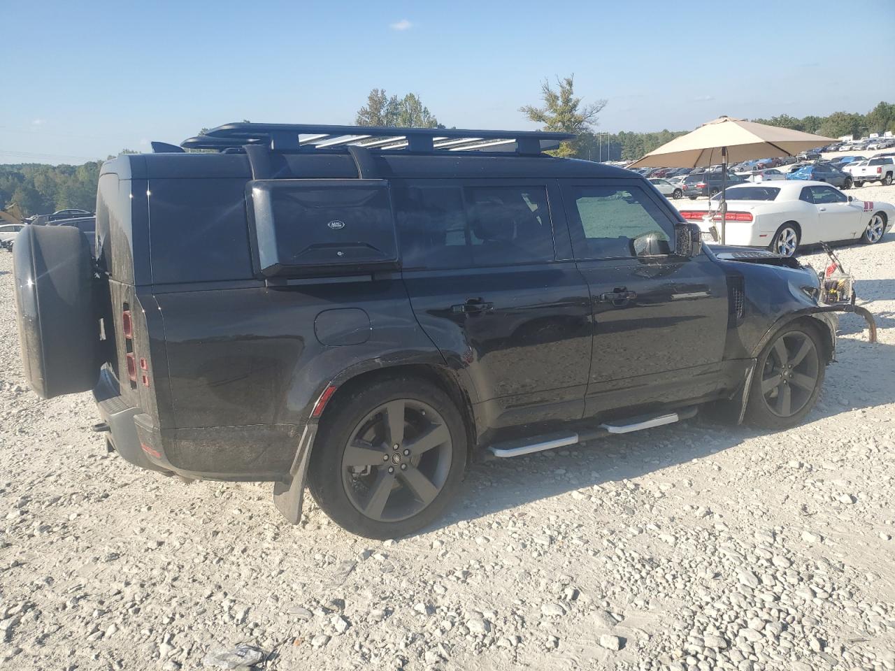 2024 Land Rover Defender - Image 3