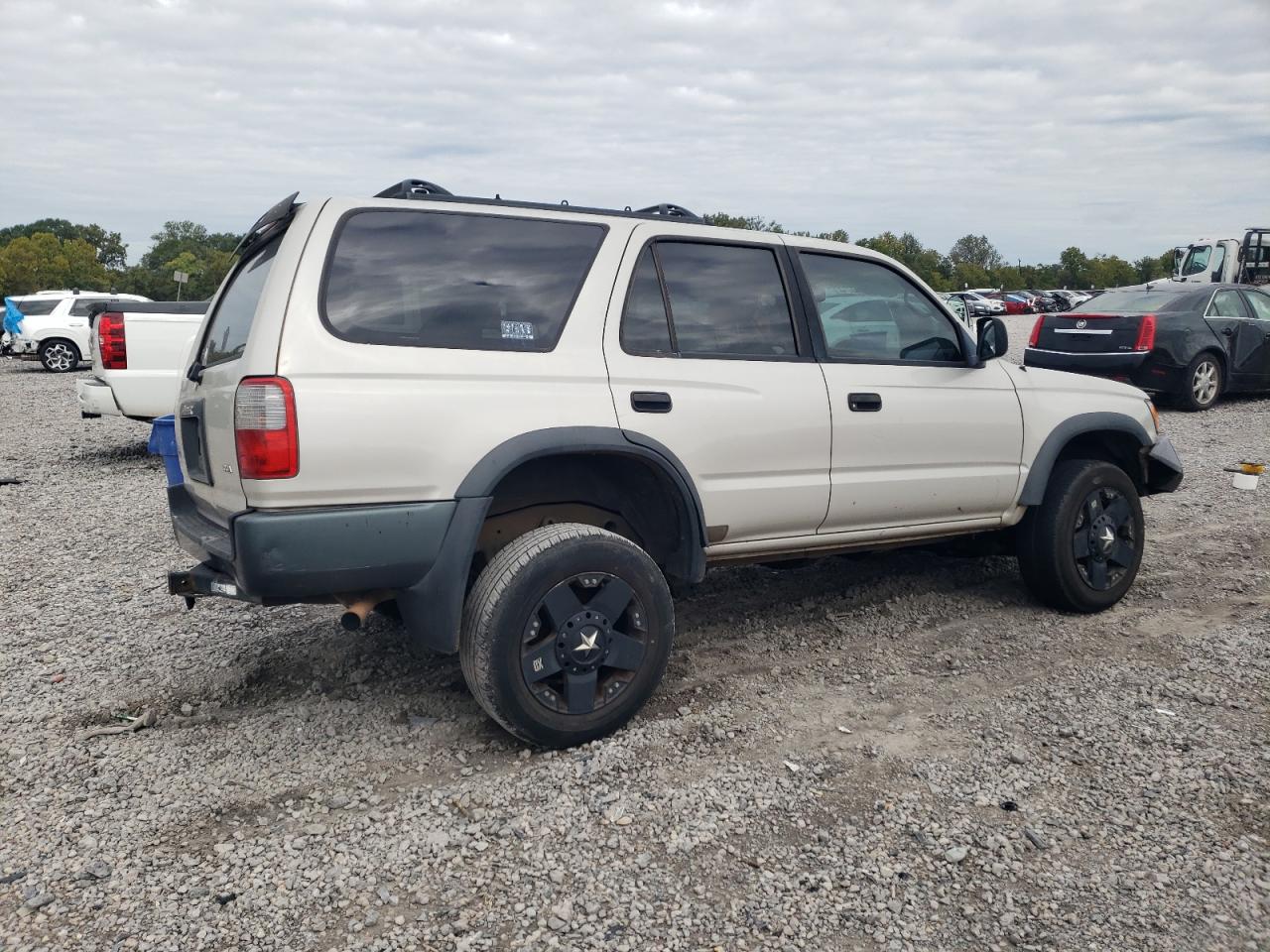 1998 Toyota 4Runner - Image 3