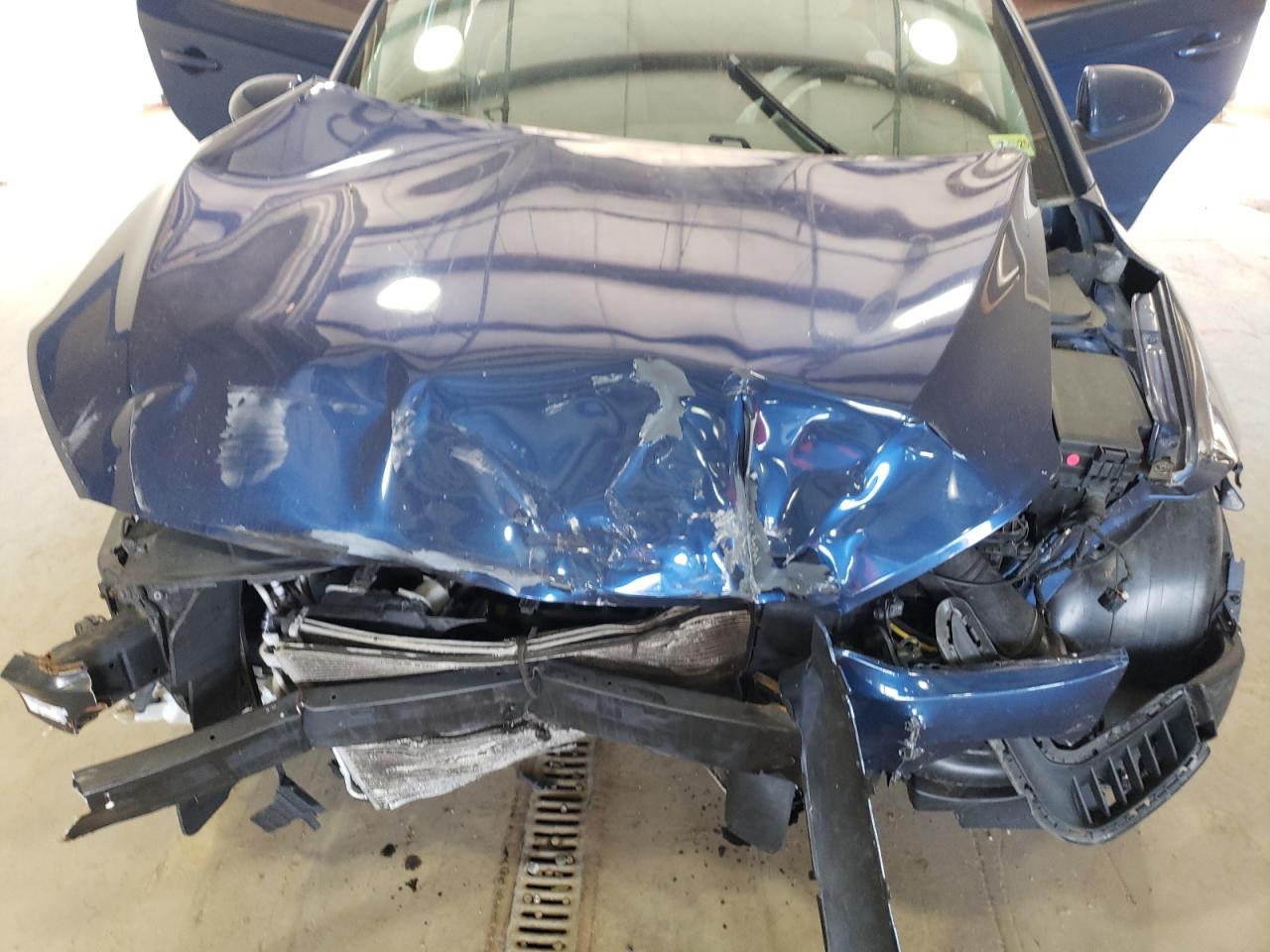 2018 Hyundai Elantra - Image 12