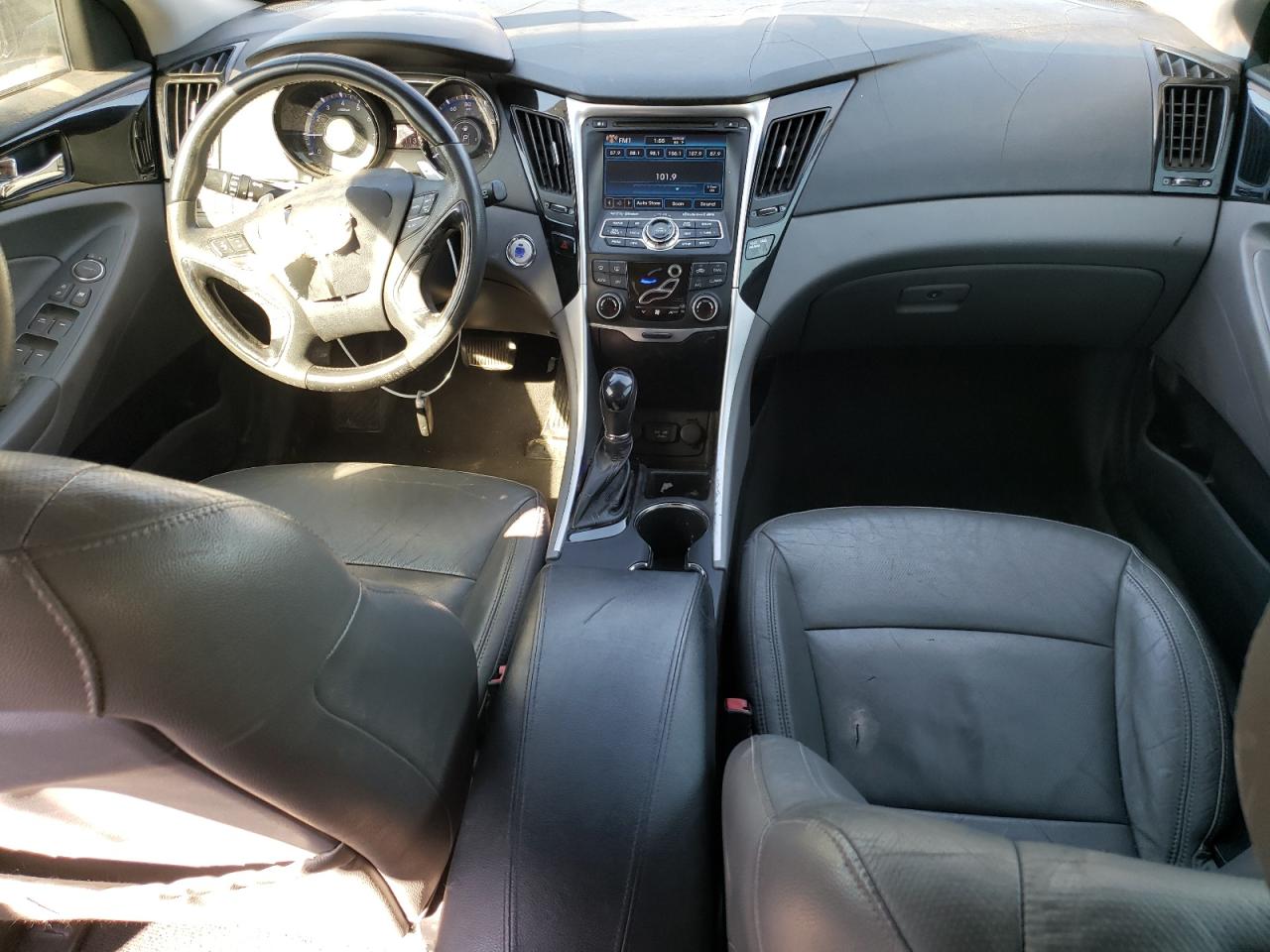 2013 Hyundai Sonata - Image 8