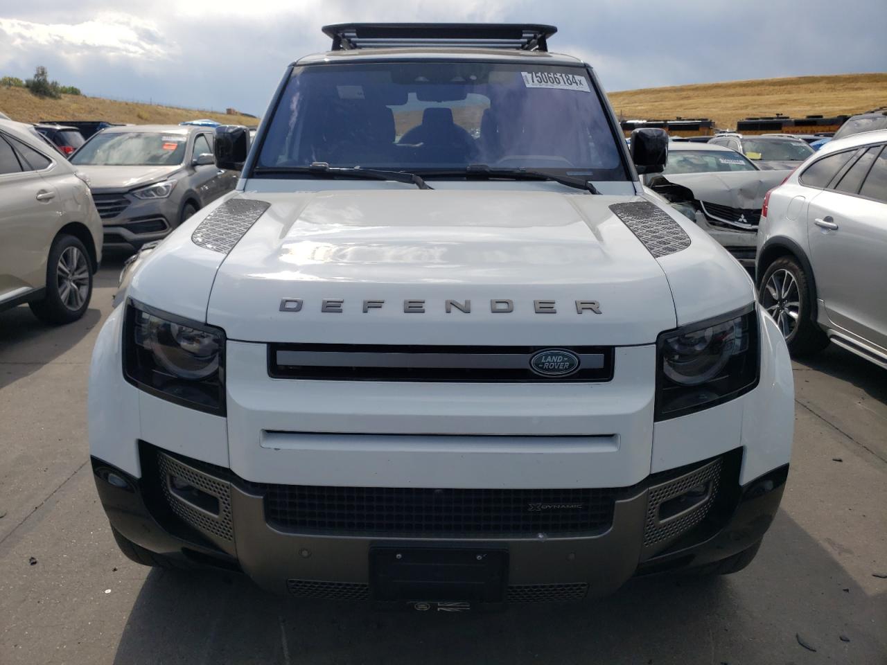 2022 Land Rover Defender - Image 5