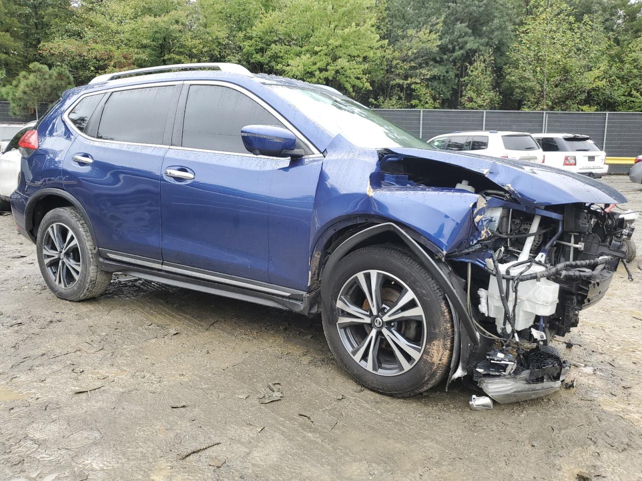 2017 Nissan Rogue - Image 4