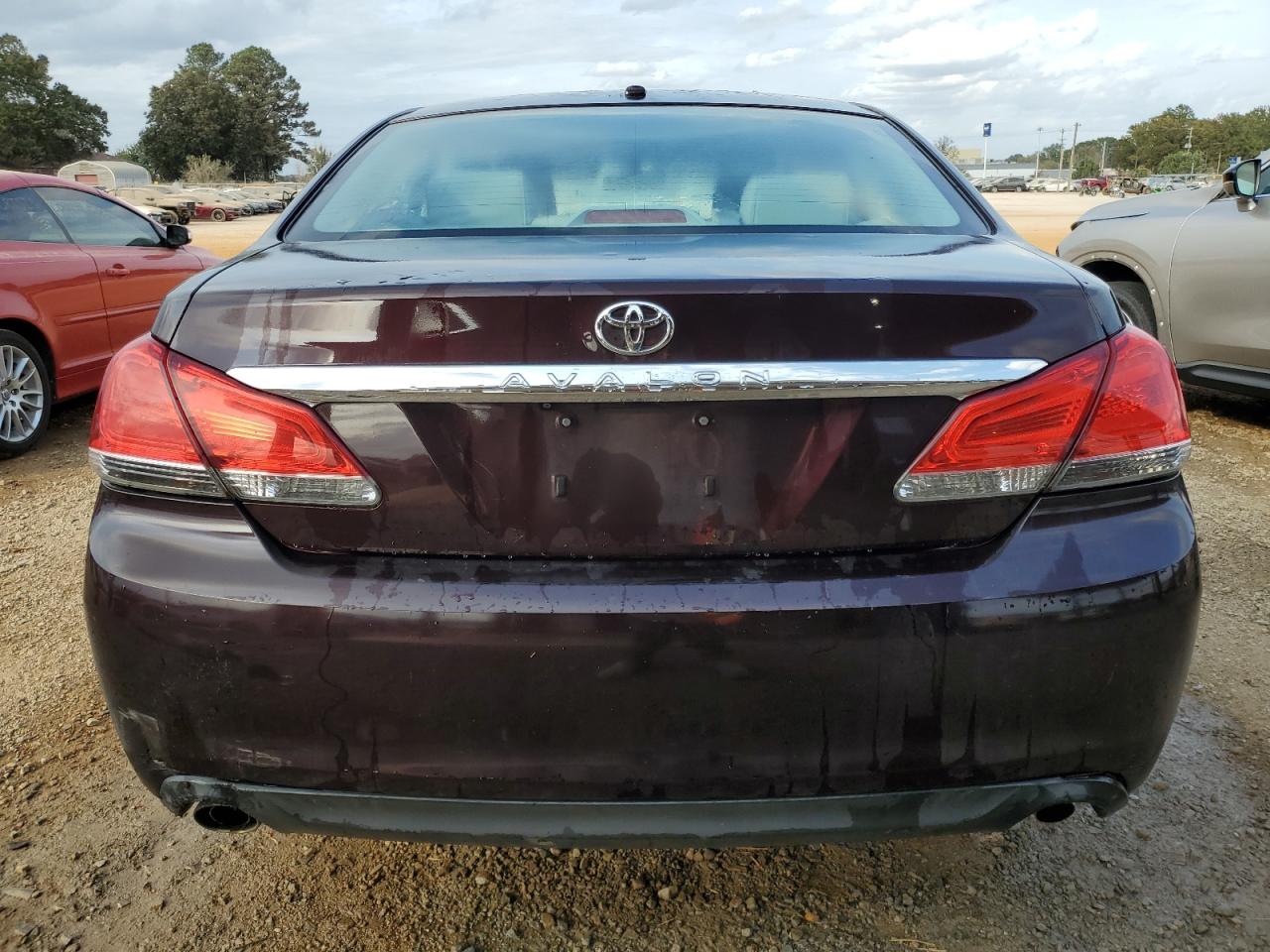 2012 Toyota Avalon - Image 6