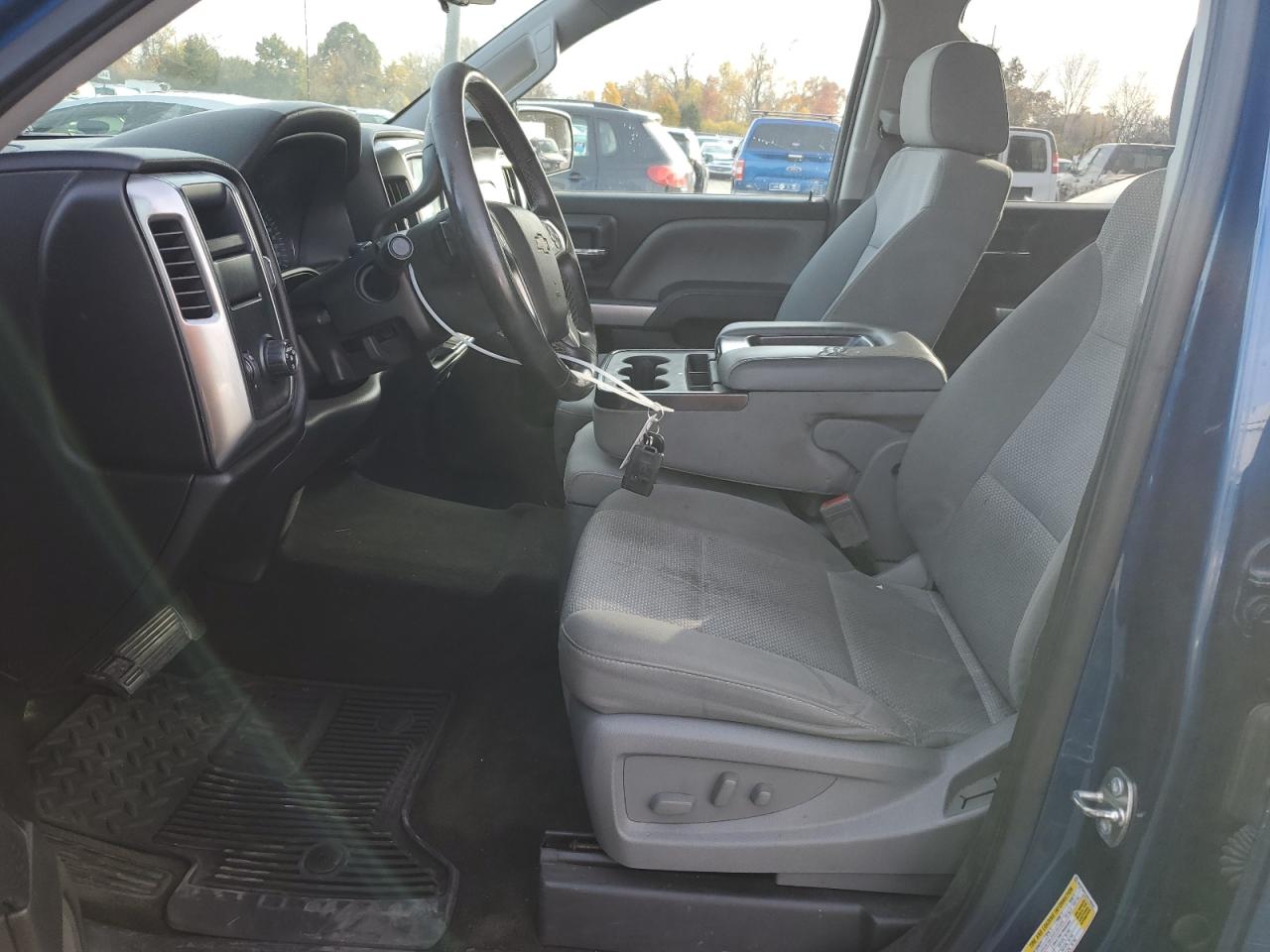 2017 Chevrolet Silverado - Image 7