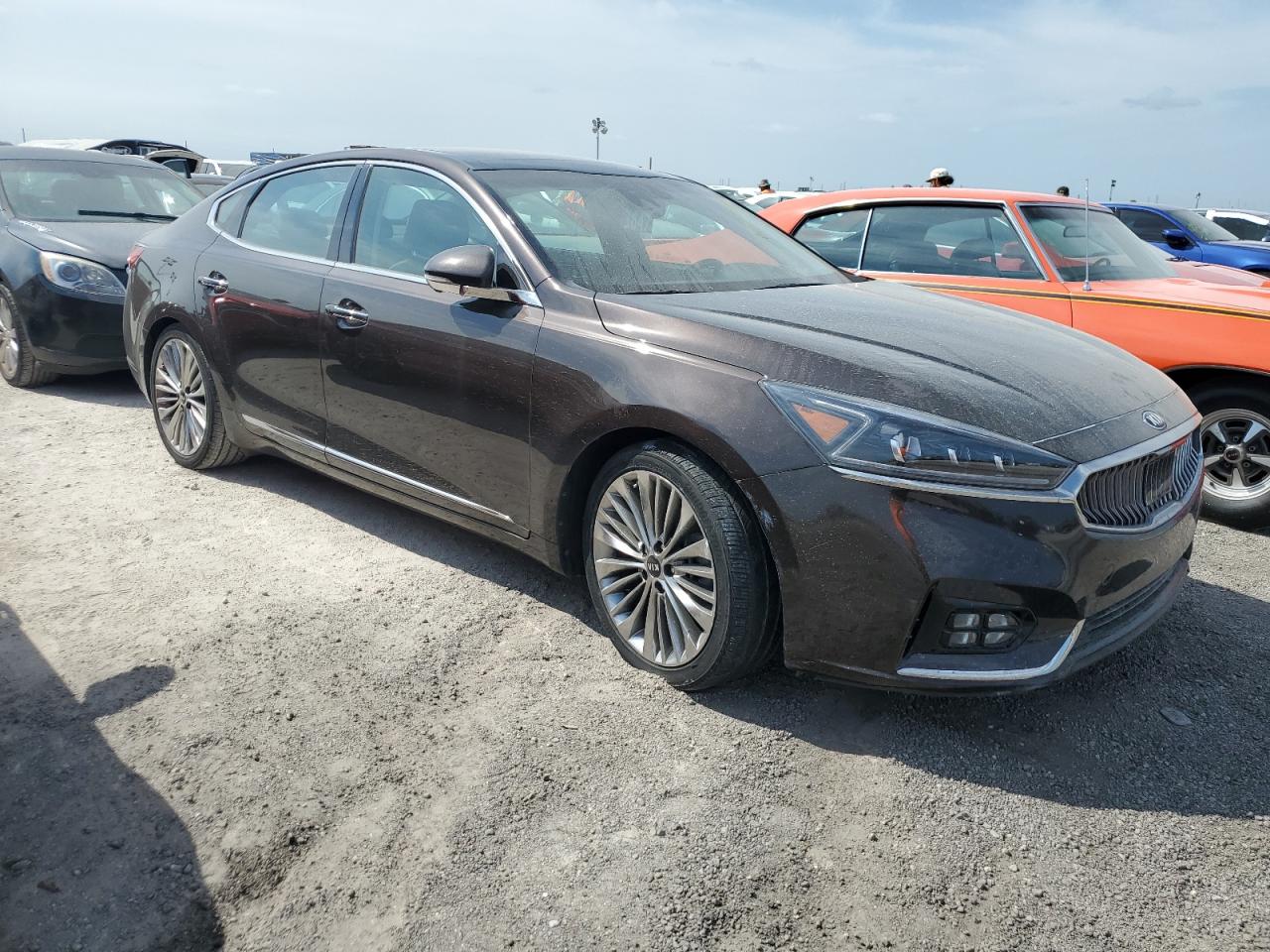 2017 Kia Cadenza Premium VIN: KNALC4J13H5066637 Lot: 76473844