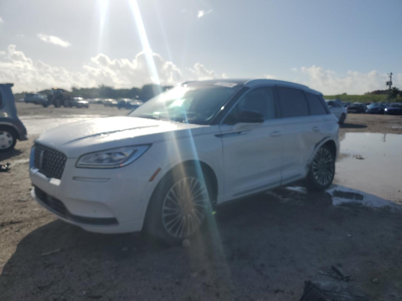 2020 Lincoln Corsair - Image 1