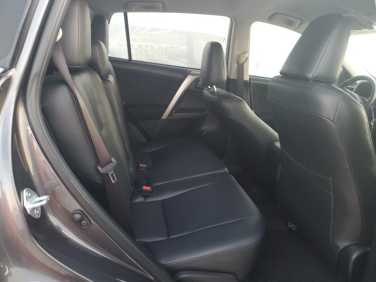 2018 Toyota RAV 4 - Image 10